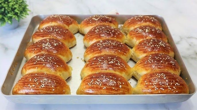 Peynirli poğaçalar haftalarca bayatlamıyor ; Hamura 2 su bardağı eklemelisiniz - Sayfa 2