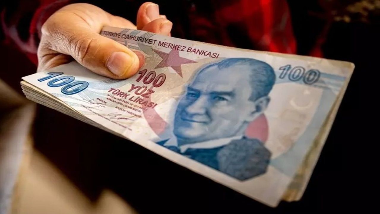 2025 Memur ve emekli maaşları ne kadar olacak? İşte mesleklere göre yeni maaş hesaplama tablosu! - Sayfa 1