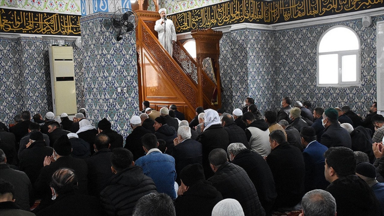 18 Nisan 2025 Cuma hutbesi konusu yayımlandı ‘‘Hucurât Sûresi: Erdemli Bir Toplumun İnşası” - Sayfa 3