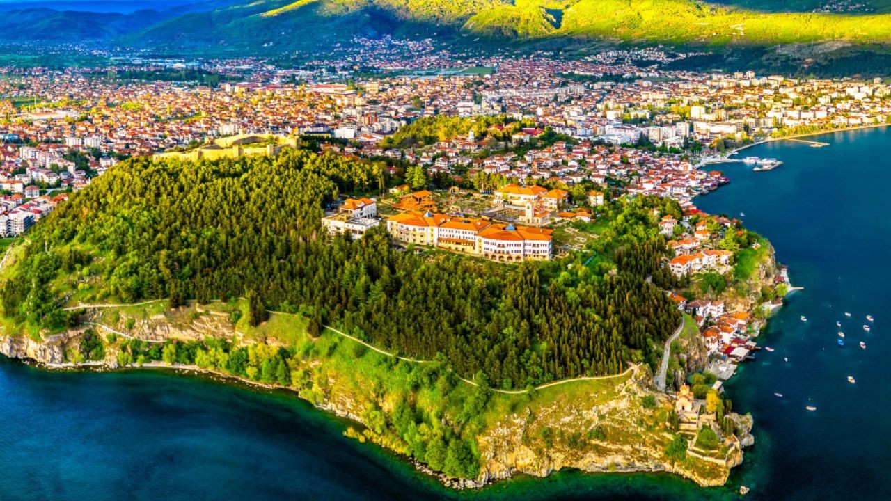 Vize gerekmiyor ; Tatile giden Türkiye’deki evini satıp orada ev otomobil alıyor - Sayfa 3