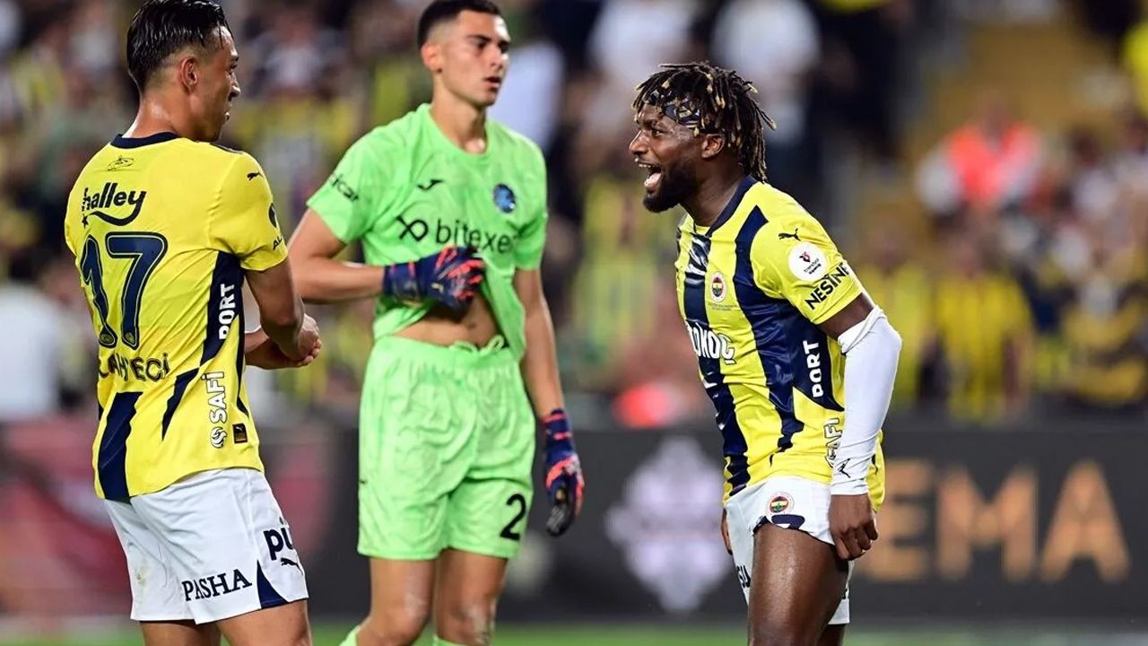 Premier Lig devi Demirspor'un genç kalecisine hayran kaldı! Yakından izledi, öve öve bitiremediler - Sayfa 1