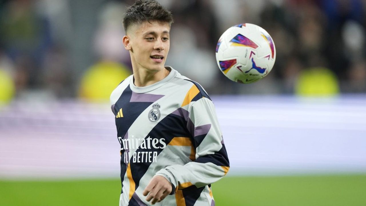 Arda Güler fiziğiyle hayran bıraktı! Milli futbolcu Bodrum’dan boy boy poz verdi; binlerce beğeni... - Sayfa 2