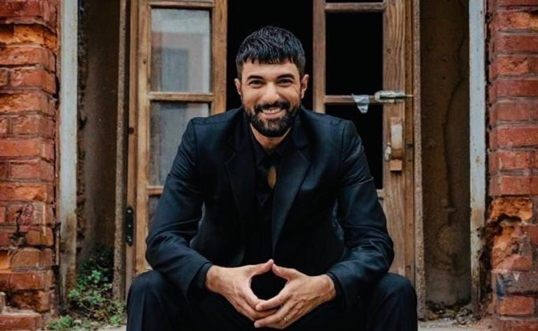 Bereketli Topraklar dizisinin kadrosuna Engin Akyürek dahil oldu! Engin Akyürek kimdir? - Sayfa 3