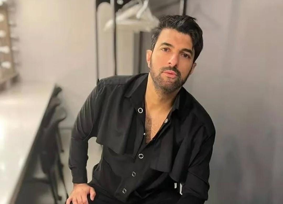 Bereketli Topraklar dizisinin kadrosuna Engin Akyürek dahil oldu! Engin Akyürek kimdir? - Sayfa 2