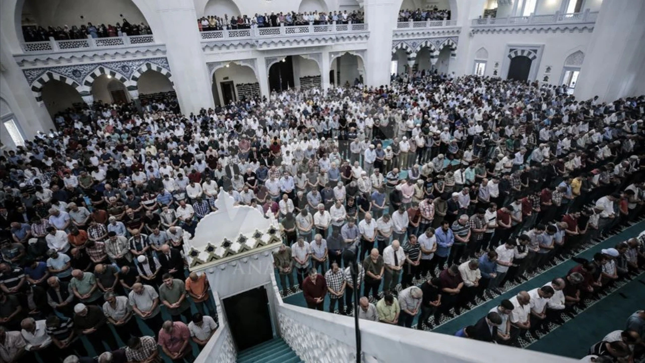 4 Temmuz 2025 Cuma hutbesi konusu yayımlandı “Geçmişe İbretle Geleceğe Ferasetle Bakalım” - Sayfa 4