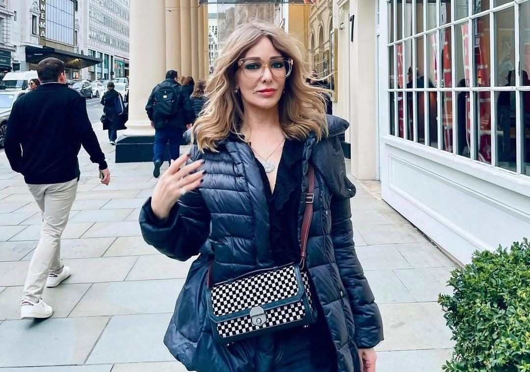 Çok Uzak, Çok Yakın dizisinin kadrosuna Zerrin Tekindor dahil oldu! Zerrin Tekindor kimdir? - Sayfa 3
