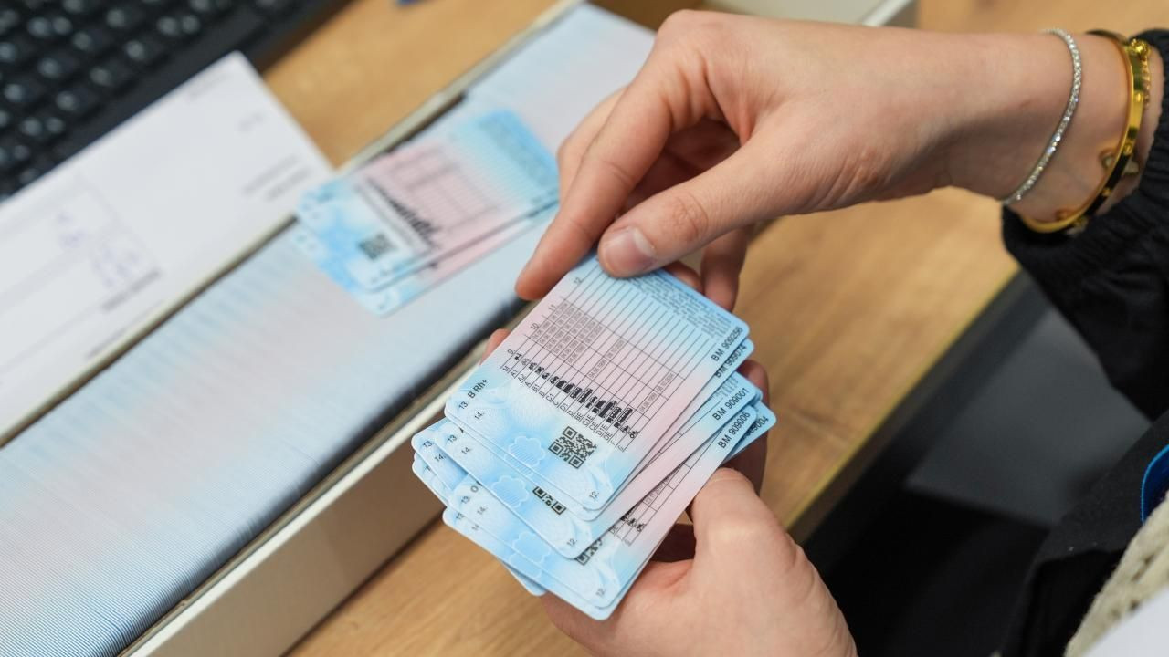 Eski tip ehliyet yenilemek için son 2 gün: Yenileme ücreti ne kadar, gerekli belgeler neler? - Sayfa 4