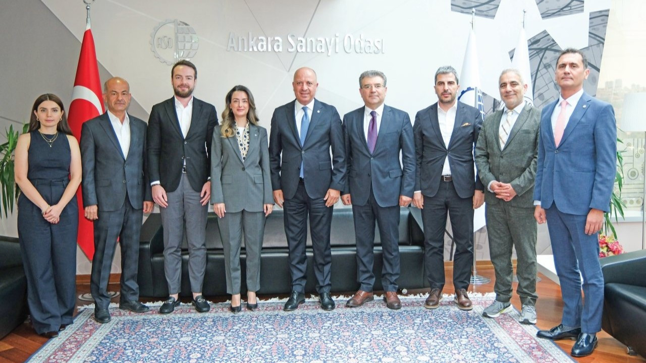 'Memur eşi yeşil pasaport alırken bize vize bile yok'