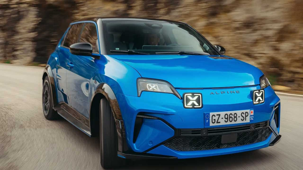 Renaul’un alt markası yeni modelini Türkiye'de satışa çıkardı! 15 dakikada %80 şarj, 380 km menzil.