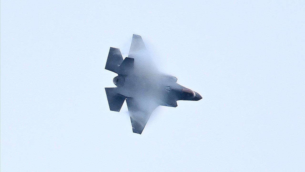 ABD'de donanmaya ait F-35 savaş uçağı düştü