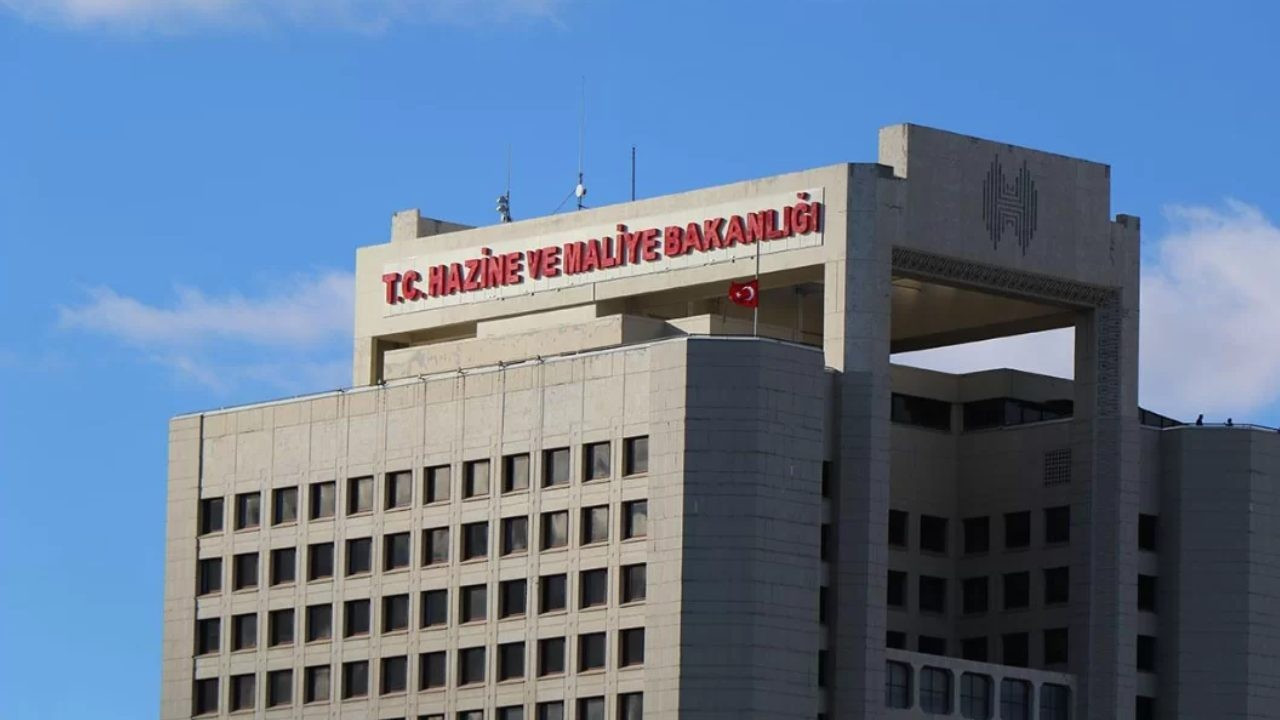 Hazine, 5 kişi hakkındaki mal varlığının dondurulması kararlarını kaldırdı