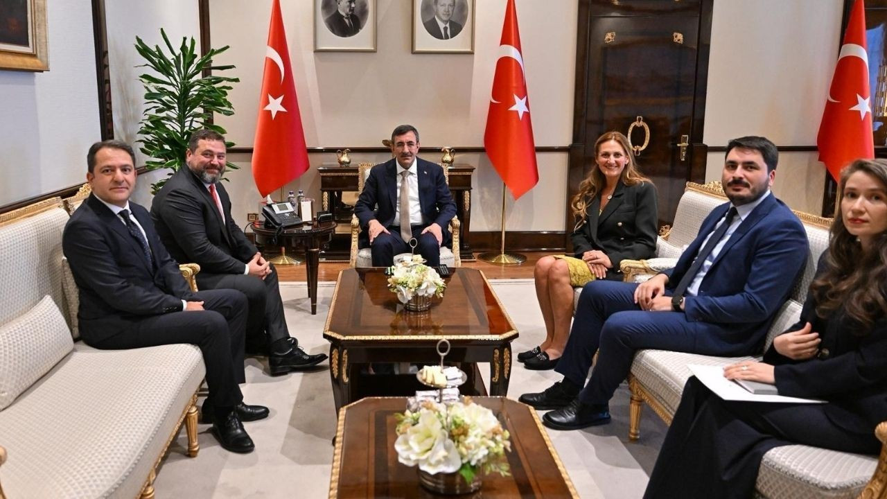 Cevdet Yılmaz, Kaspi.kz CEO’su ve Hepsiburada Yönetim Kurulu Başkanı Mikheil Lomtadze’yi kabul etti