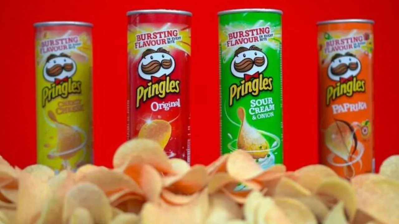Satışı tekrar başladı: Pringles'ın fiyatı dudak uçuklattı - Ekonomim