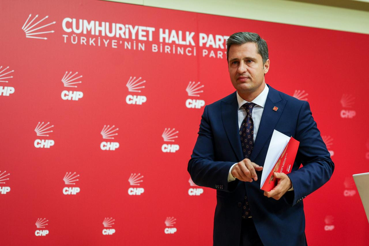 CHP Sözcüsü Deniz Yücel'den kurultay davasının ertelenmesine ilişkin ilk değerlendirme: Bu dava reddedilmeye mahkumdur