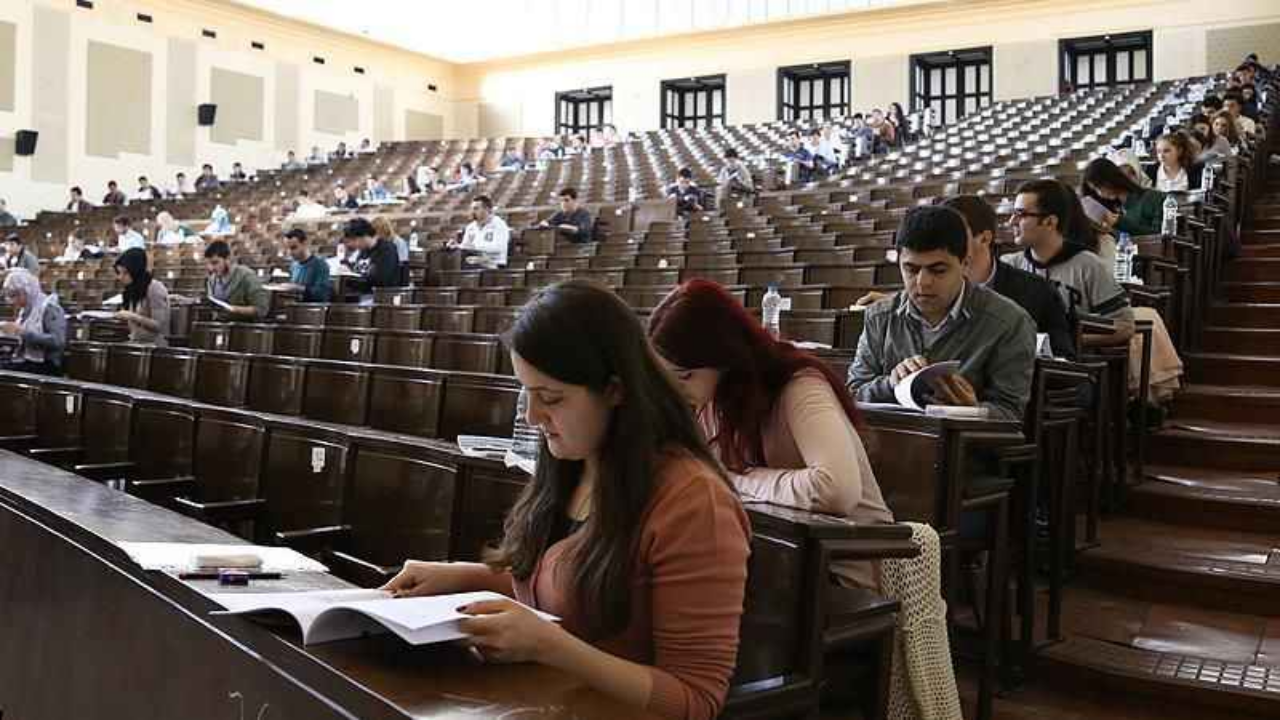 YÖK verileri: Son 10 yılda 19 milyon genç üniversiteyi bıraktı