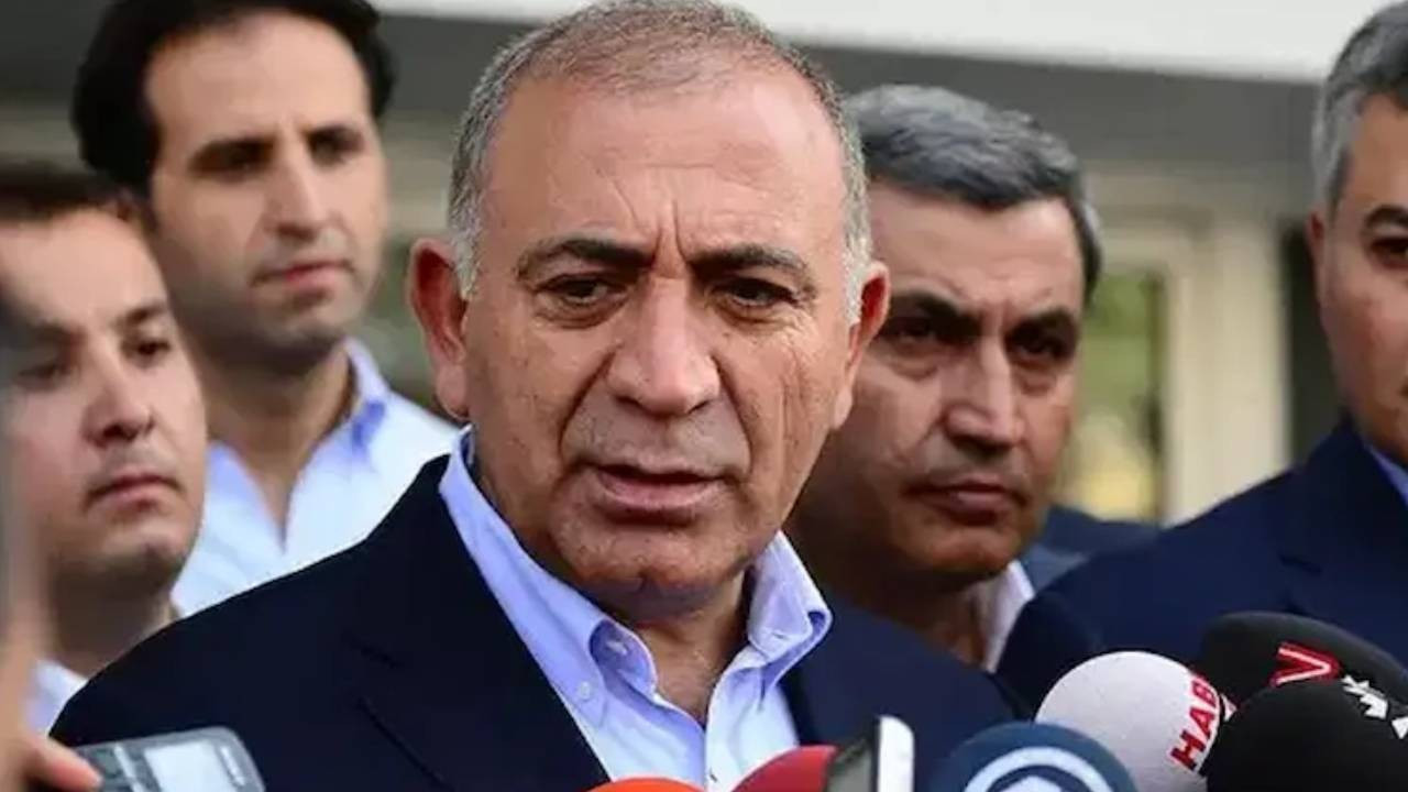 Gürsel Tekin: Yapmayın, etmeyin, günahtır, ayıptır. İnsanlıktan hiç mi nasibinizi alamadınız?