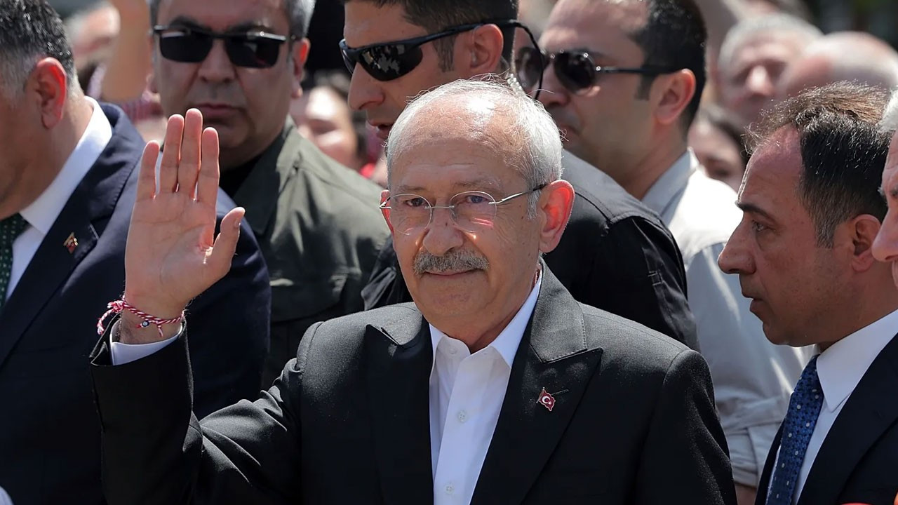 Kılıçdaroğlu karar sonrası ofisinde kurmaylarıyla bir araya geldi