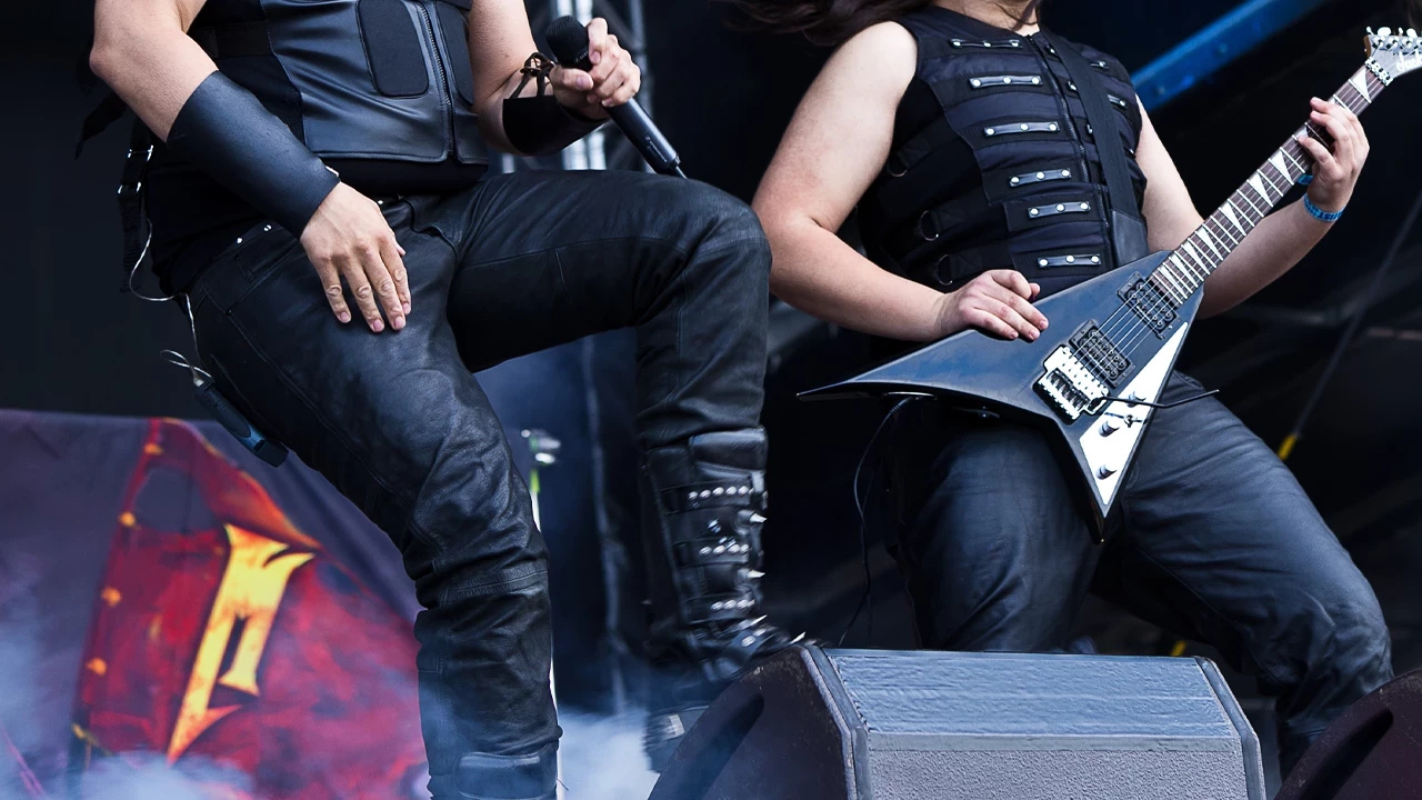 Rock grubu üyeleri dini değerlere hakaretten tutuklandı