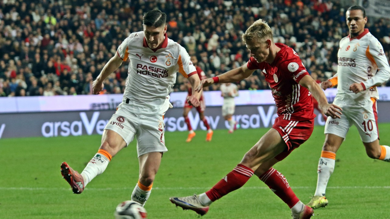 Galatasaray Antalyaspor'u farklı devirdi