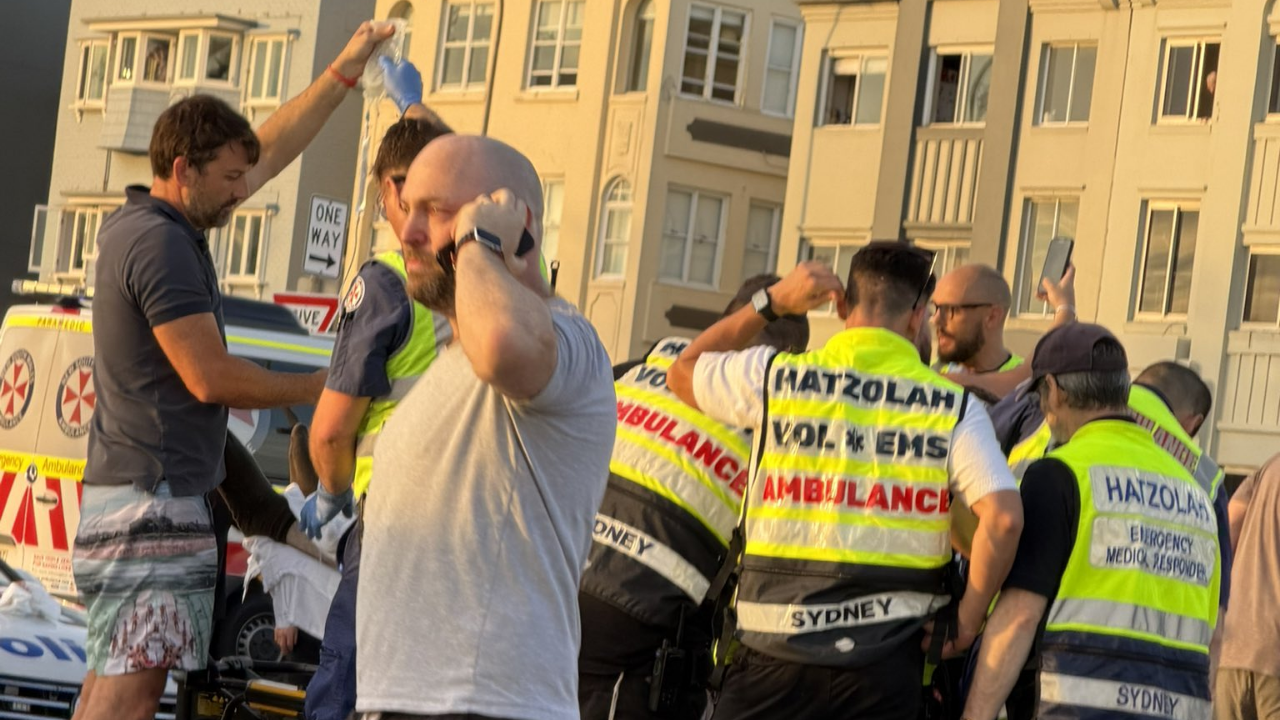 Avustralya'nın Sdyney kentindeki Bondi Plajı'nda silahlı saldırı: İki kişi gözaltına alındı