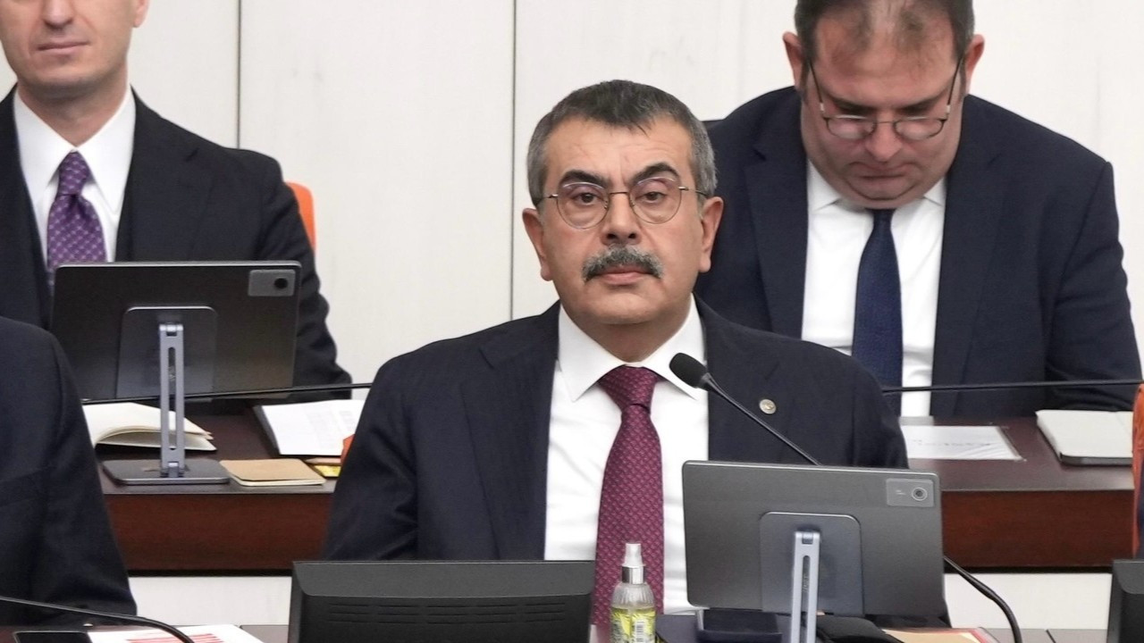Bakan Tekin: Mesleki eğitimle çocuk işçiliği kesin çizgilerle birbirinden ayrıştırılmıştır