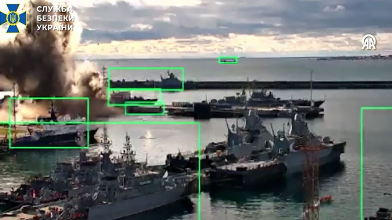 Ukrayna: Novorossiysk Limanı'nda, Varşavyanka sınıfı Rus denizaltısına saldırı düzenledik