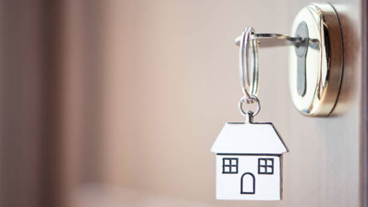 İzmir’de konut satışları hafif geriledi