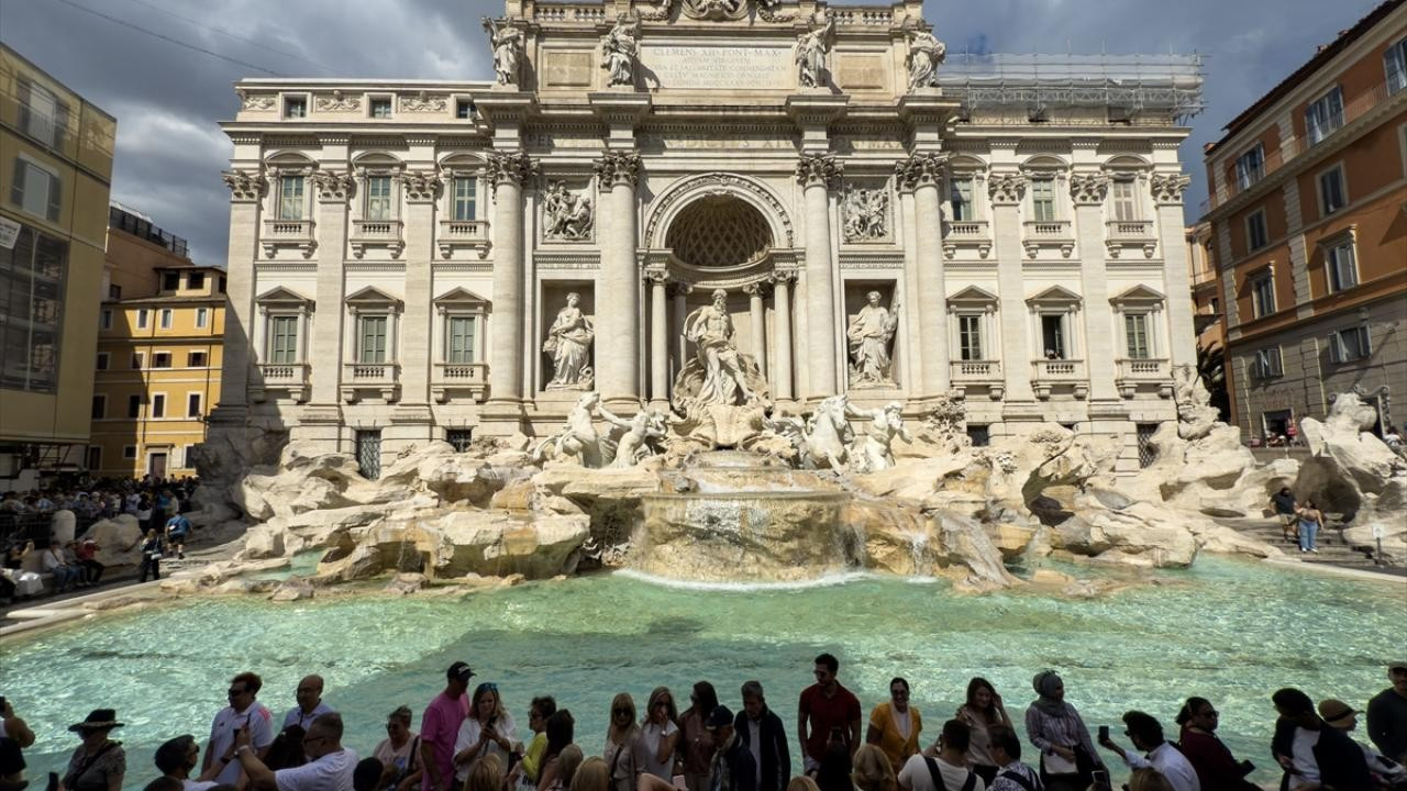 Roma’nın simgesi Trevi Çeşmesi'ne girişler ücretli mi olacak?