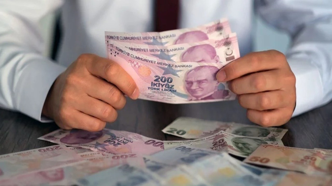 Takipteki krediler alarm veriyor: En sert bozulma KOBİ kredileri ve bireysel kredi kartlarında!