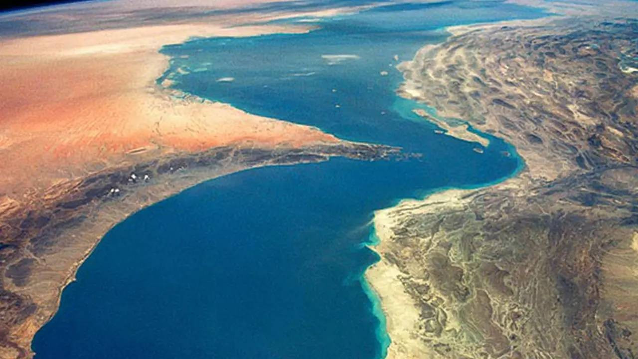 İranlı komutandan 'Hürmüz Boğazı'nı kapatmaya hazırız' mesajı