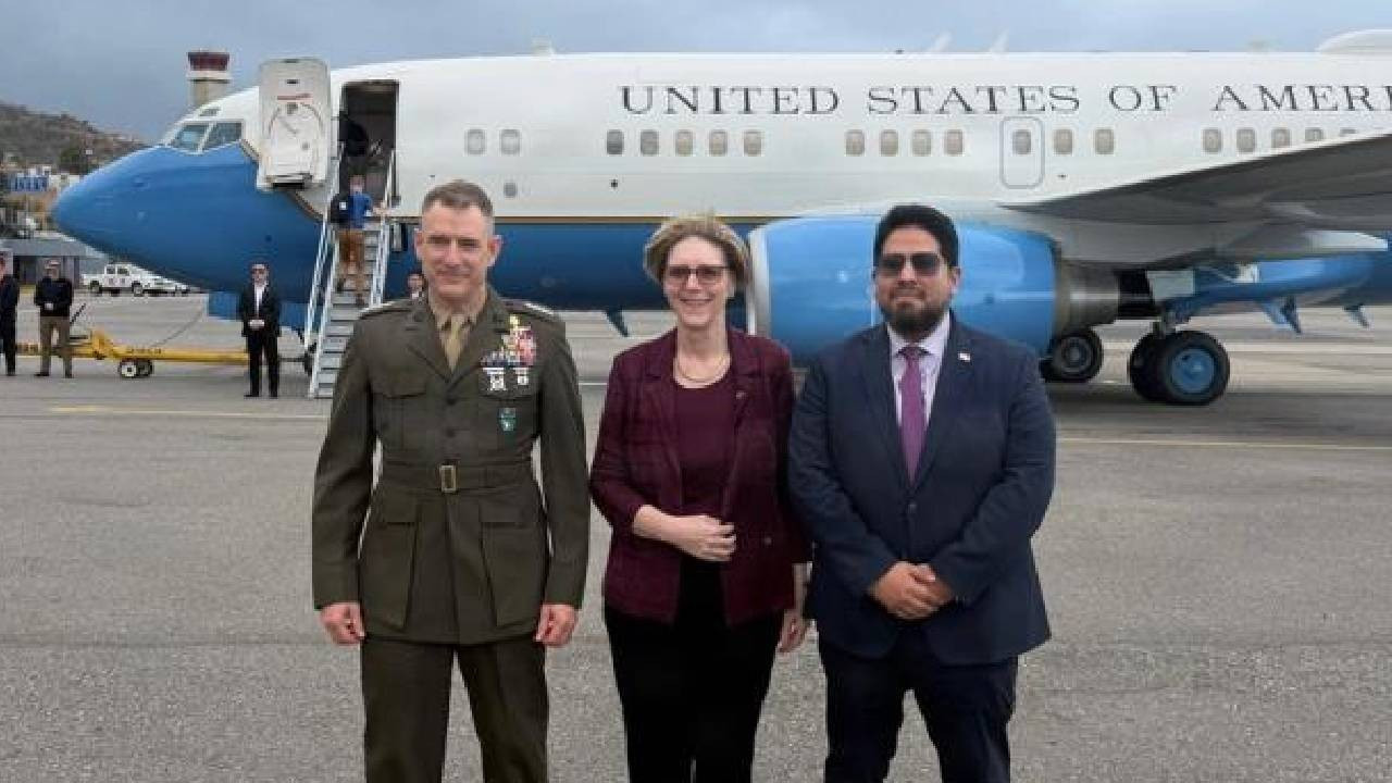 ABD heyeti Venezuela’da geçici hükümet yetkilileri ile bir araya geldi