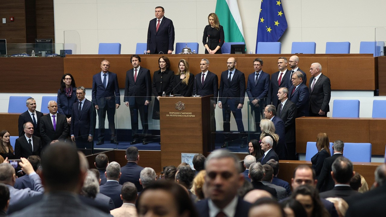 Bulgaristan'da geçici hükümet göreve başladı