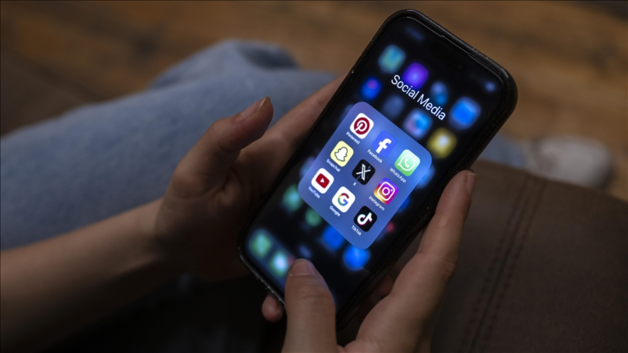 Sosyal medyada kimlik doğrulaması Türkiye'yi nasıl etkiler?