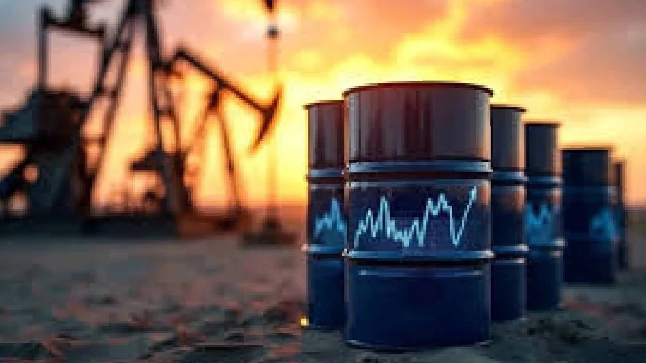 IEA: Petrol stoklarında rekor kayıp yaşanıyor