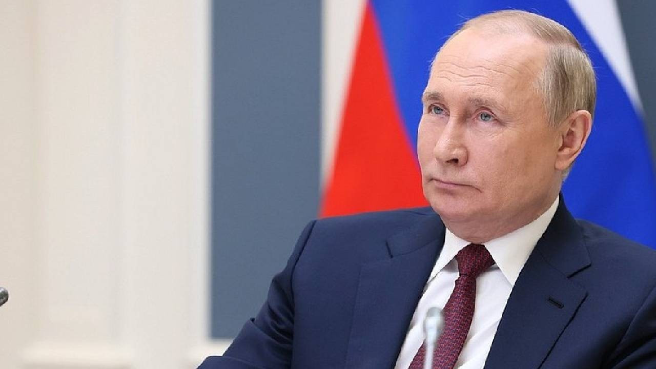 Putin, Rusya'dan külçe altın ihracatını yasakladı