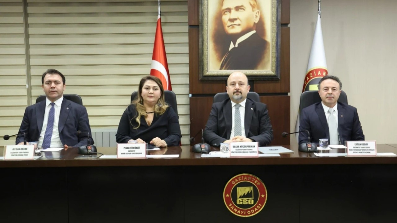 Mobilya sektörünün geleceği GSO’da konuşuldu