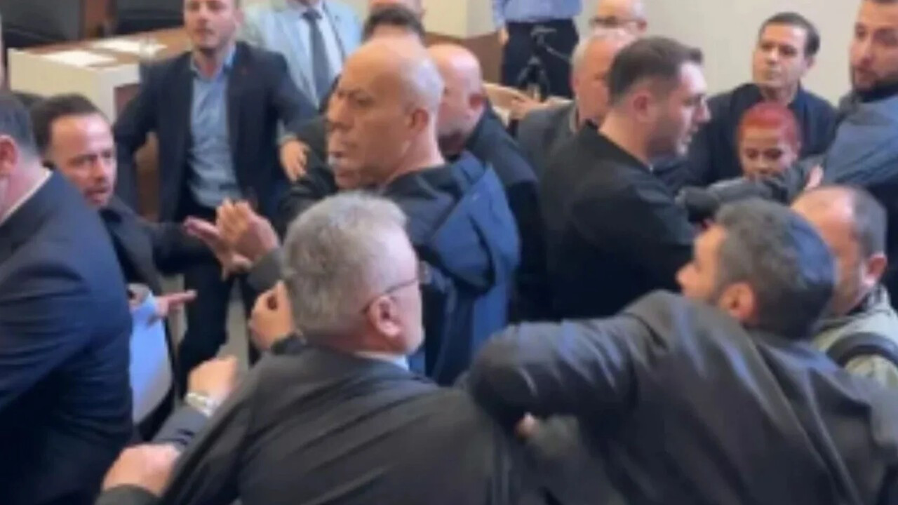 Zonguldak İl Genel Meclisi’nde seçim krizi: Salona jandarma çağrıldı