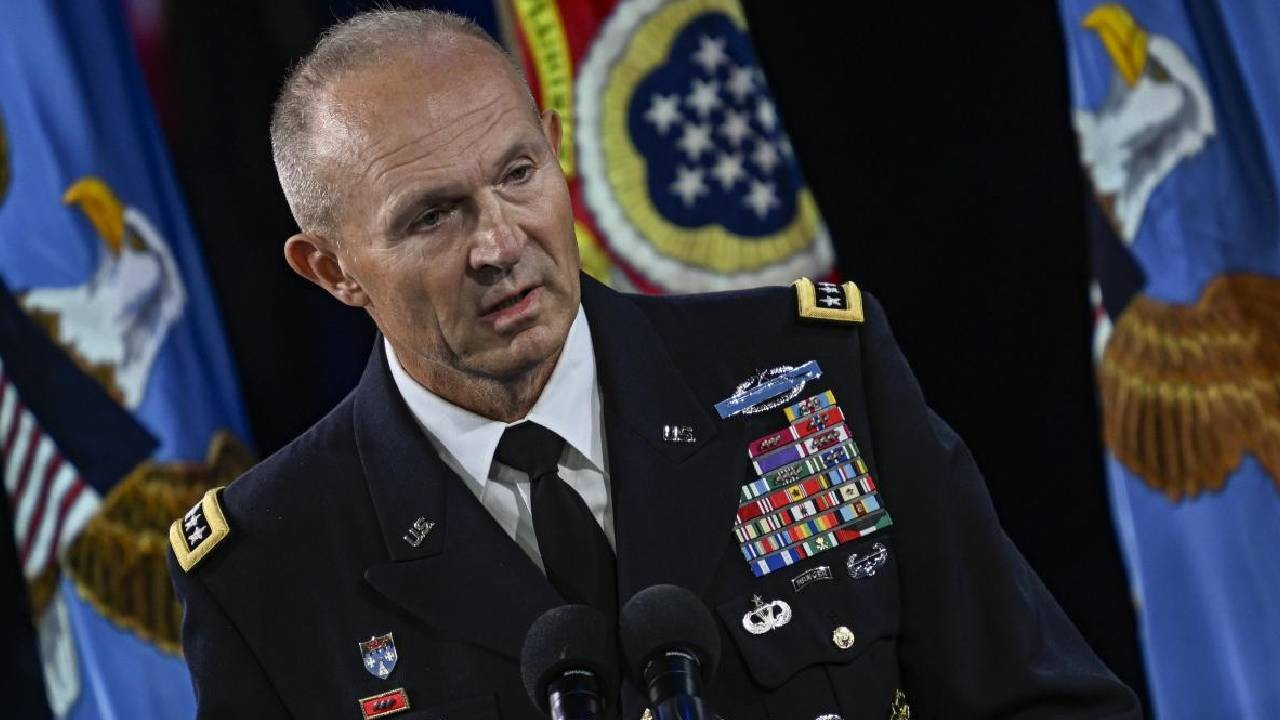 Dikkat çeken gelişme! ABD Savunma Bakanlığı: 'Kara Kuvvetleri Komutanı derhal emekliye ayrılıyor'
