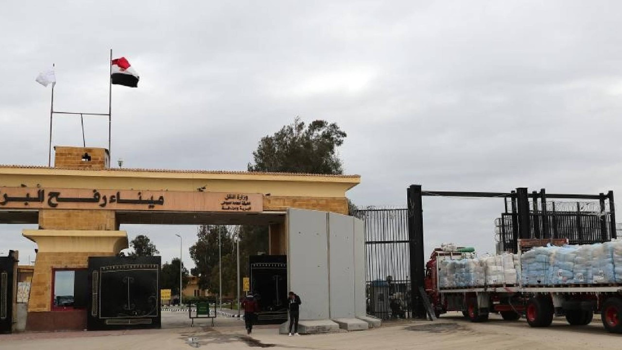 İsrail, Refah Sınır Kapısı'nı geçişlere kapattı