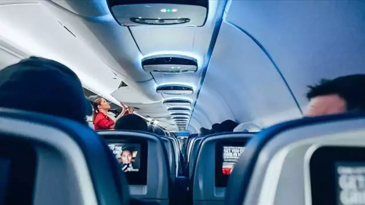 Uçakta olay çıkaran sarhoş yolcu 10 ay hapis cezasına çarptırıldı