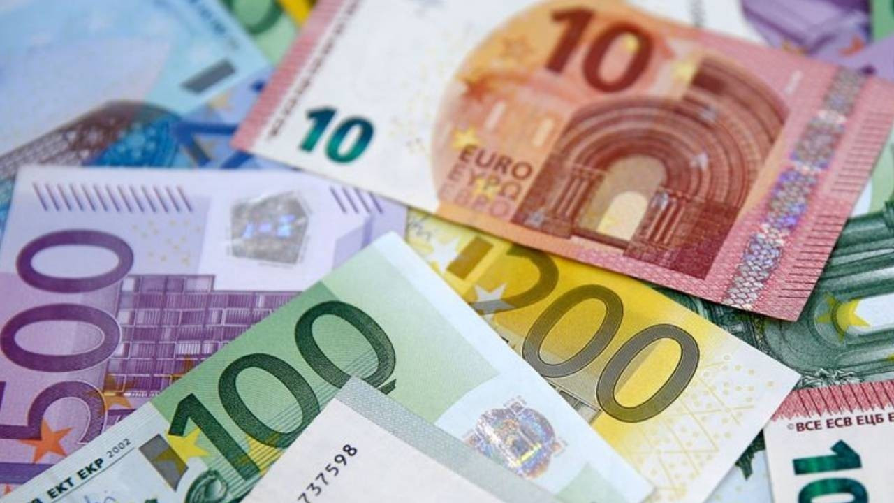 Euro Bölgesi tahvil getirileri açılışta yükseldi
