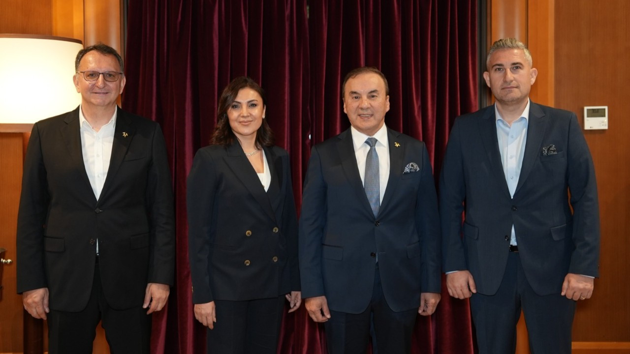 Türk doğal taşı küresel vitrine hazırlanıyor