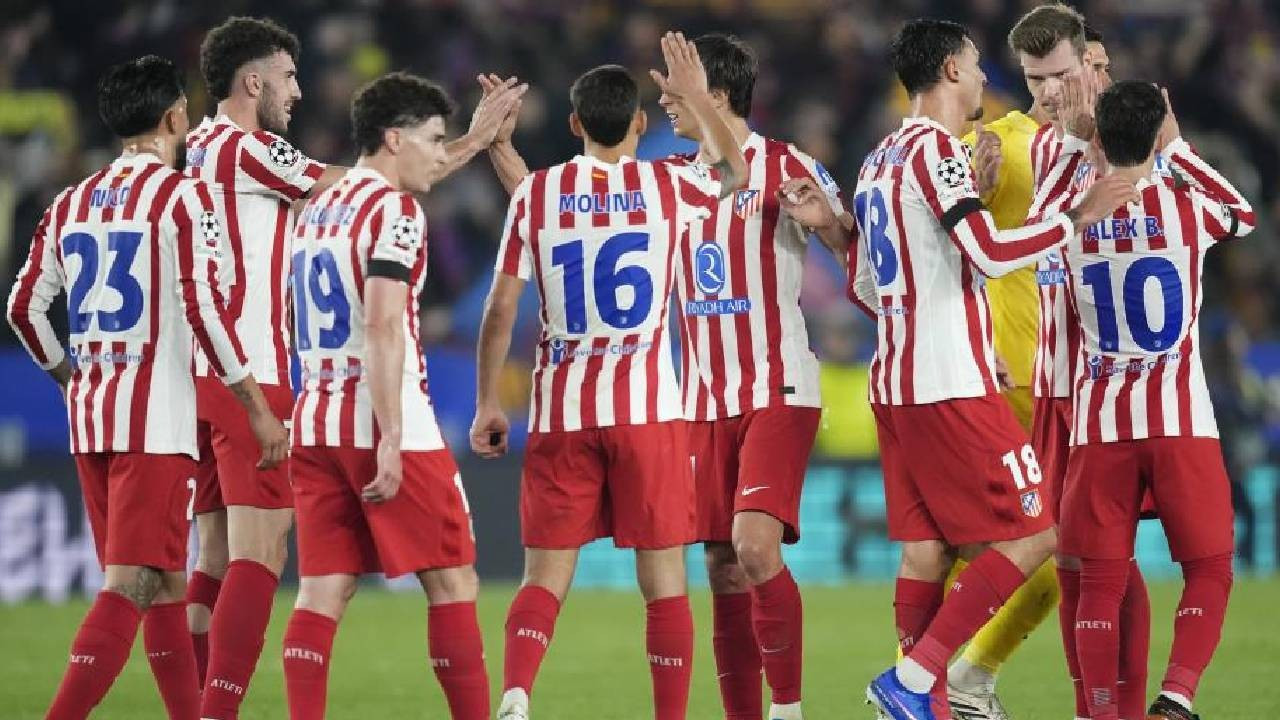 UEFA Şampiyonlar Ligi'nde Atletico Madrid, deplasmanda Barcelona'yı yendi