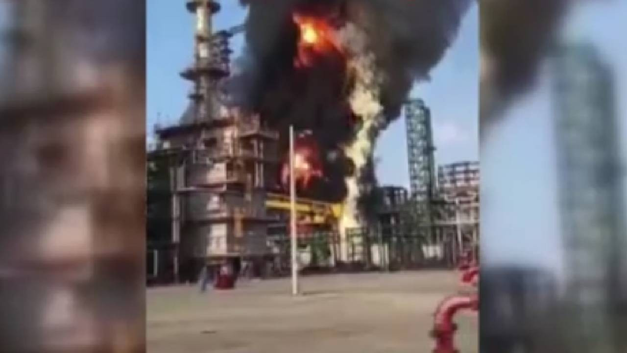 Meksika’daki petrol rafinerisinde yangın: Bir ayda ikinci kez alevler yükseldi (Video)