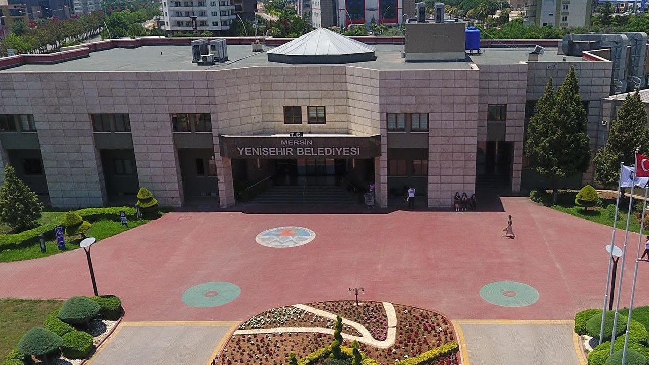 Mersin Yenişehir Belediyesi'ne operasyon: Çok sayıda gözaltı var