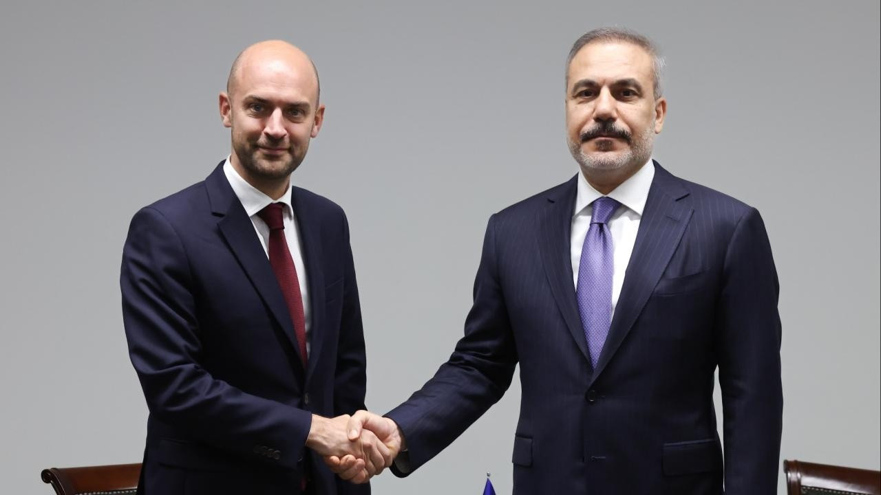 Bakan Fidan, Fransız mevkidaşı Barrot ile görüştü