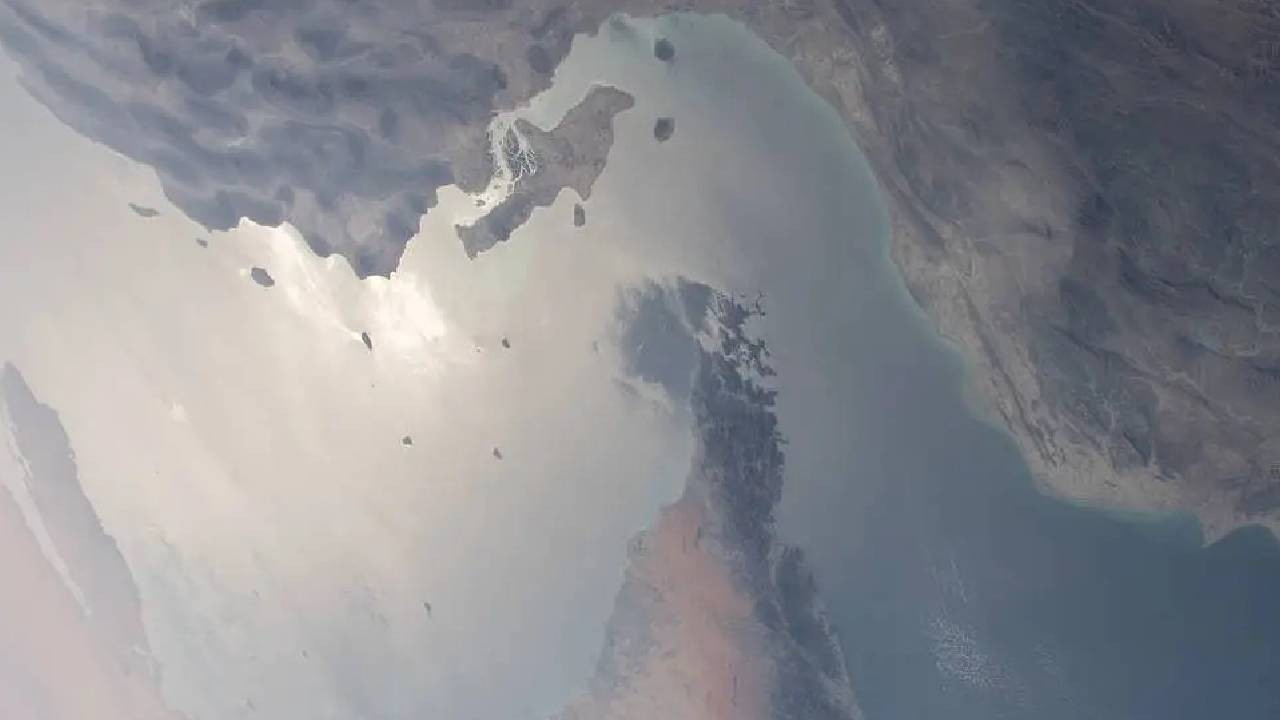 İran Meclisi Ulusal Güvenlik Komisyonu Başkanı Azizi: Hürmüz Boğazı’nın eski haline dönüşünün keyfini çıkarın