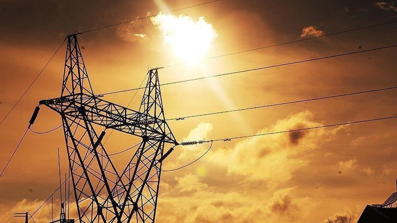 EPDK raporu: Elektrikte kesinti, doğal gazda bağlantı sorunu öne çıktı