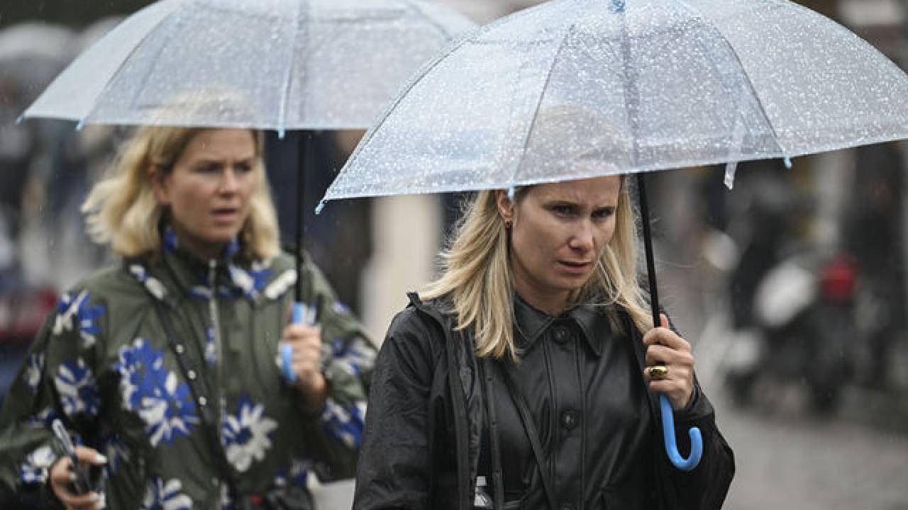 Meteoroloji'den gök gürültülü sağanak uyarısı: 16 il için sarı kodlu alarm!