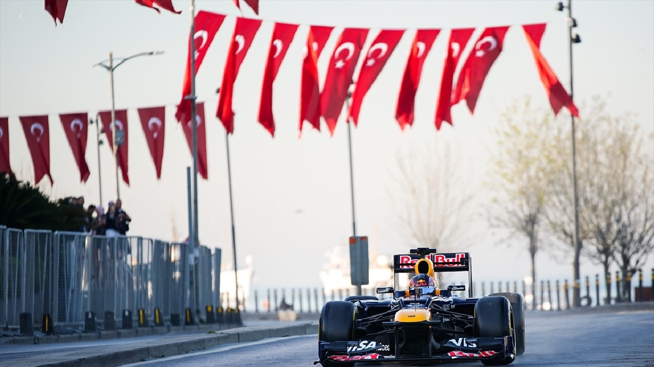 Formula 1’in dönüşü turizme ve ekonomiye katkı sağlayacak